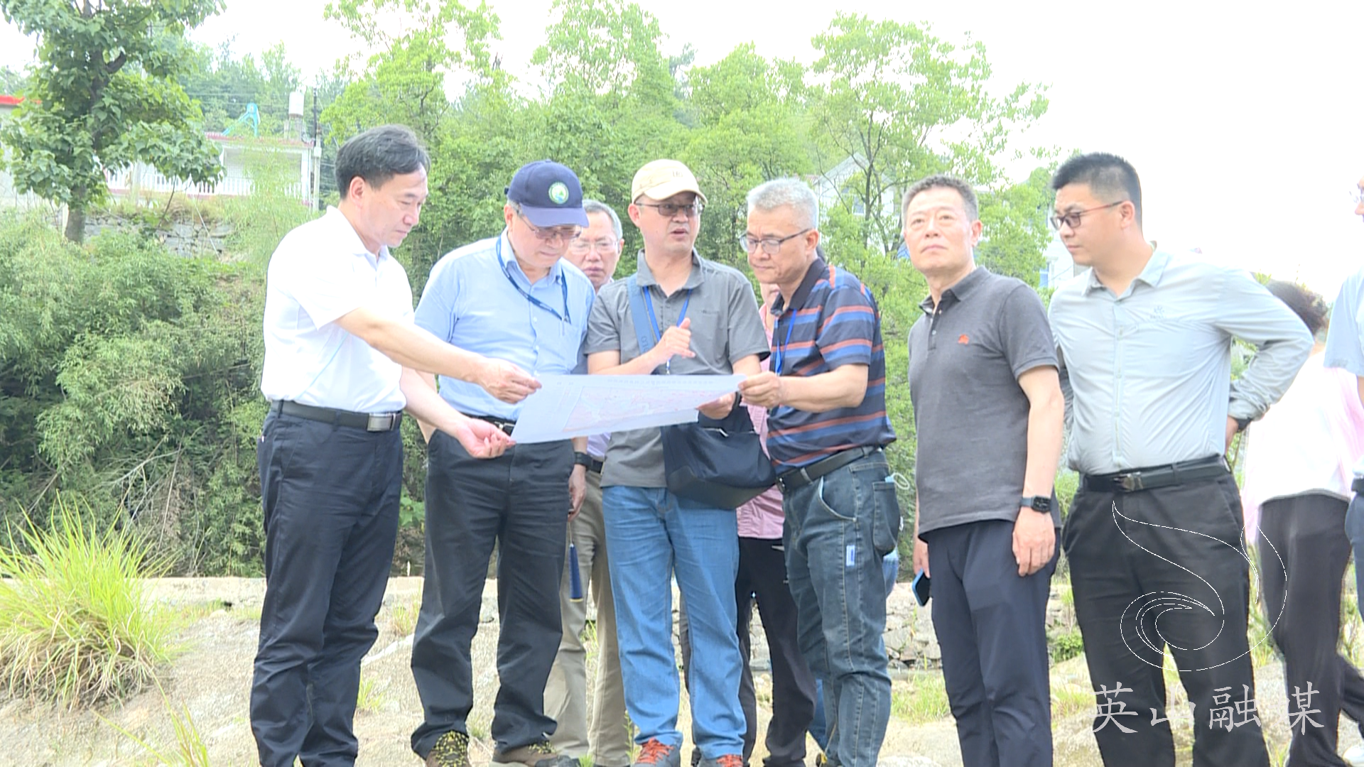 地質(zhì)大學(xué)深入地?zé)峥辈?！王焰新院士帶隊調(diào)研指導(dǎo)英山深部高溫地?zé)豳Y源勘探項目